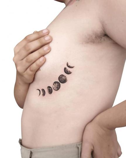Faces de la Luna  tatuaje realizado por Mario Torres