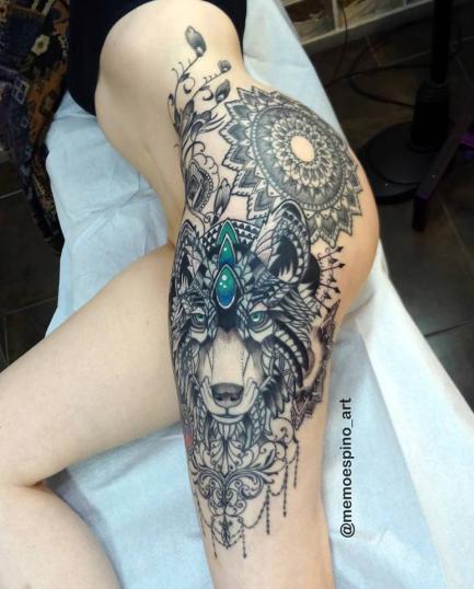 Tatuaje de Lobo geométrico realizado por Memo Espino tatuaje realizado por Memo Espino