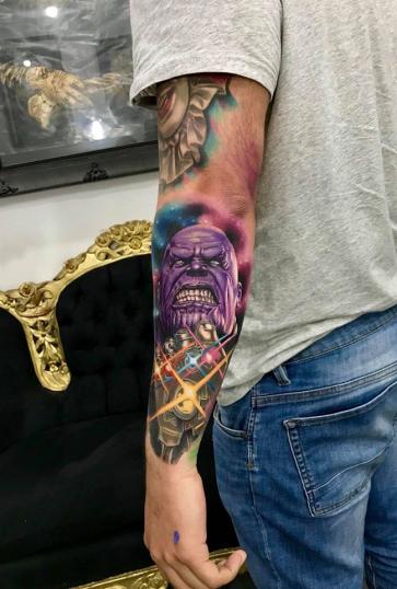 Thanos realismo a color tatuaje realizado por Tattoo Studio Chicali INK.