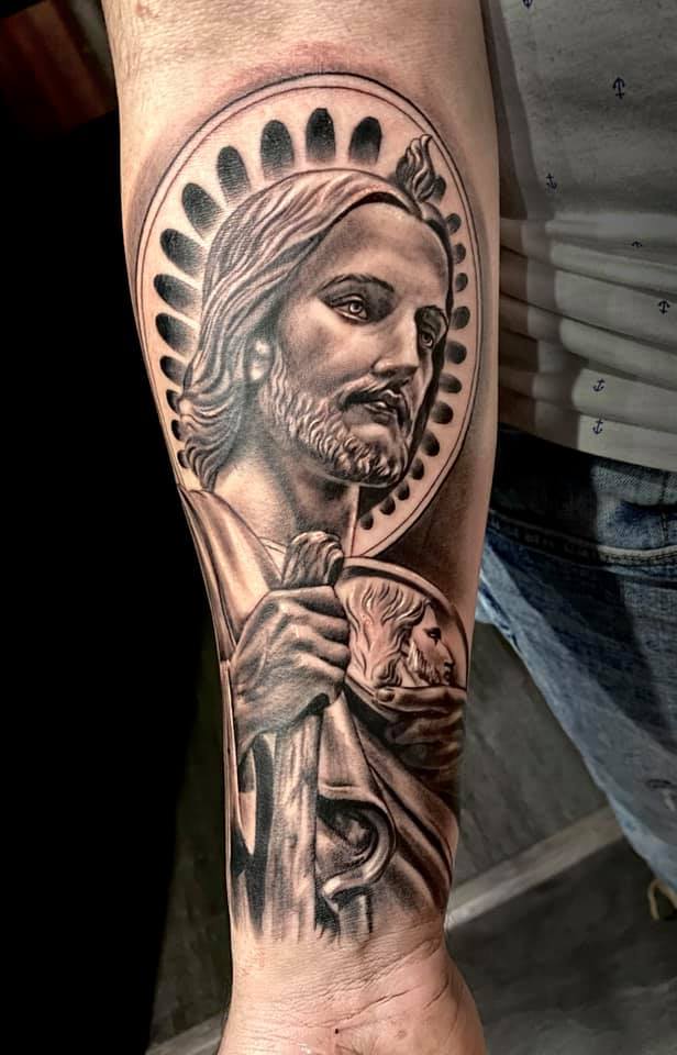 ▷ San Judas Tadeo en el brazo, tatuaje realizado por el tatuador Yesy  Gonzalez | Ideas de tatuajes