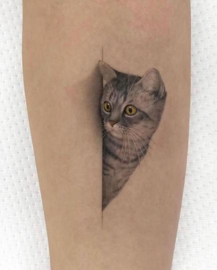 Tatuaje de gato realizado por Maria Mihaela Cojocaru tatuaje realizado por Maria Mihaela Cojocaru