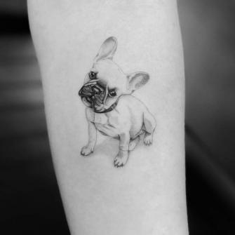 Tatuaje de cachorro realizado por Jakub Nowicz Tattoo tatuaje realizado por Jakub Nowicz Tattoo