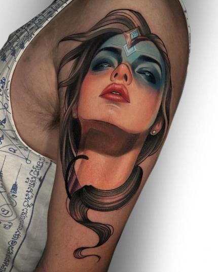 Tatuaje de Ashe la Arquera de Hielo realizado por Gerardo Valerio tatuaje realizado por Gerardo Valerio