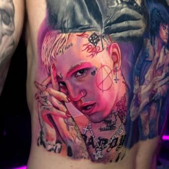 Tatuaje de Lil Peep realizado por Paul Acker tatuaje realizado por Paul Acker
