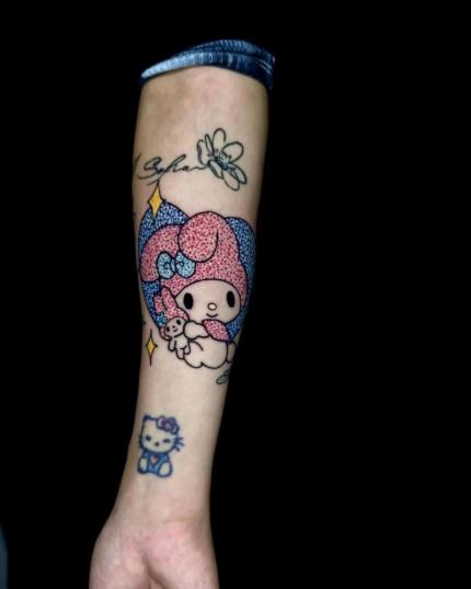 Tatuaje de My Melody realizado por Arlette Muñoz tatuaje realizado por Arlette Muñoz