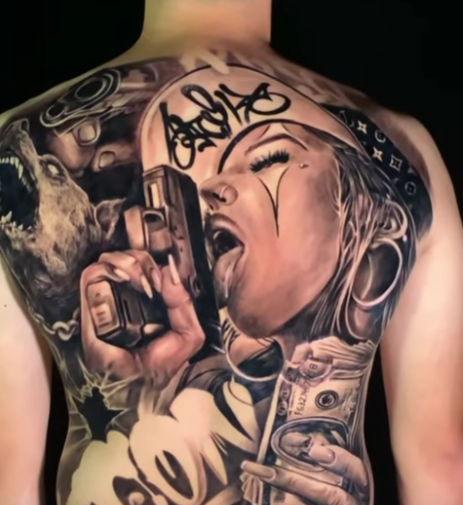 Tatuaje chicano en toda la espalda realizado por Hendric Shinigami tatuaje realizado por Hendric Shinigami